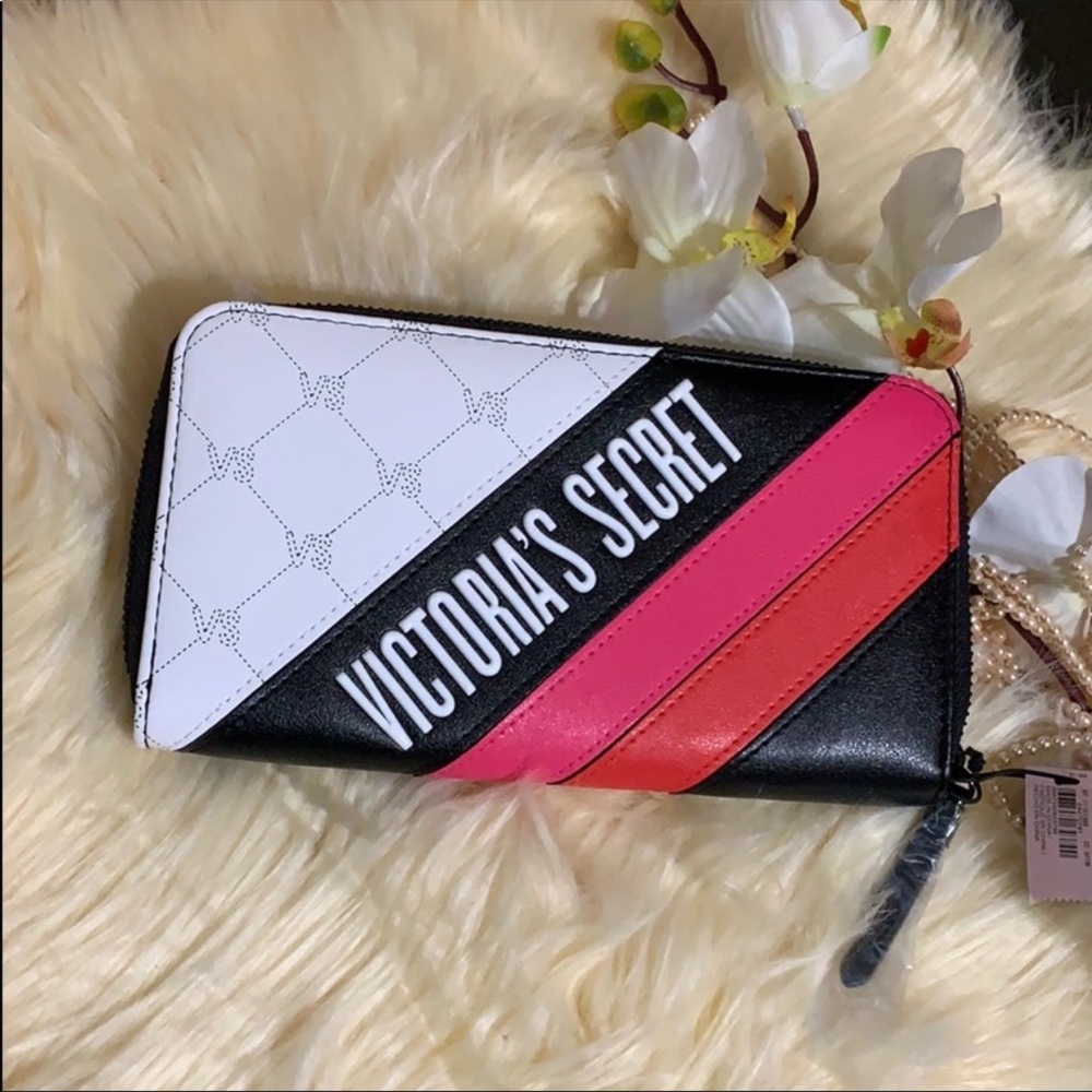 Victoria’s Secret Power Logo Zipper Wallet